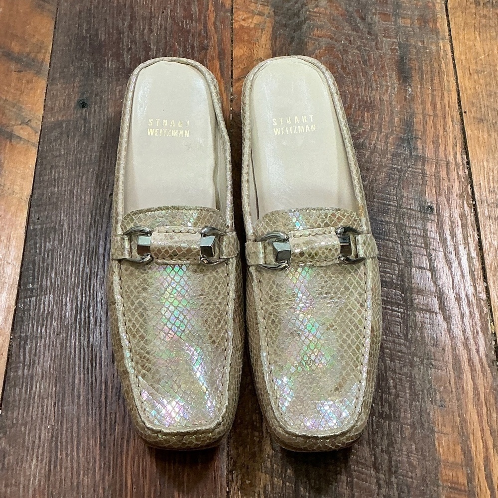 Stuart Weitzman Metallic Snakeskin Loafers with Silver Hardware Women’s size 7.5